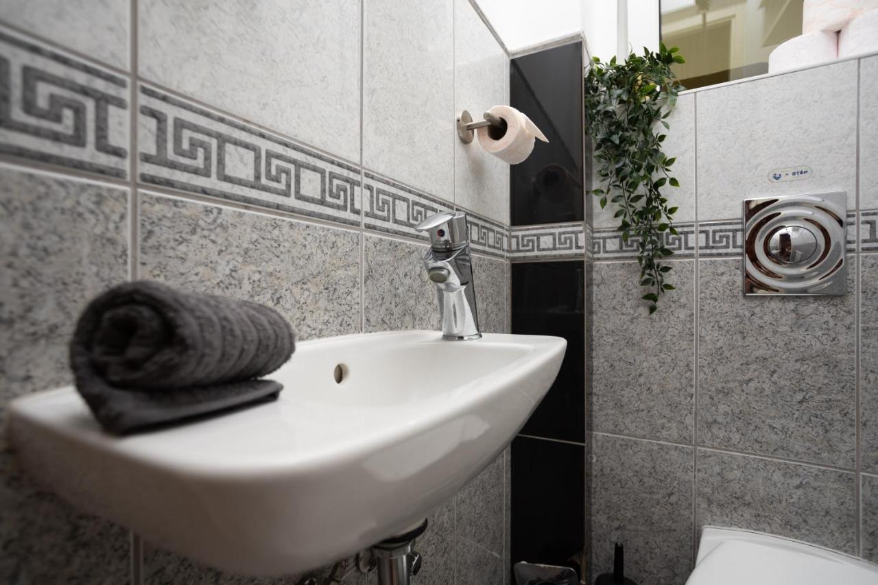 Emerald Suite With Free Parking Budapesta Exterior foto