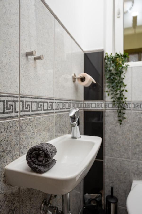 Emerald Suite With Free Parking Budapesta Exterior foto