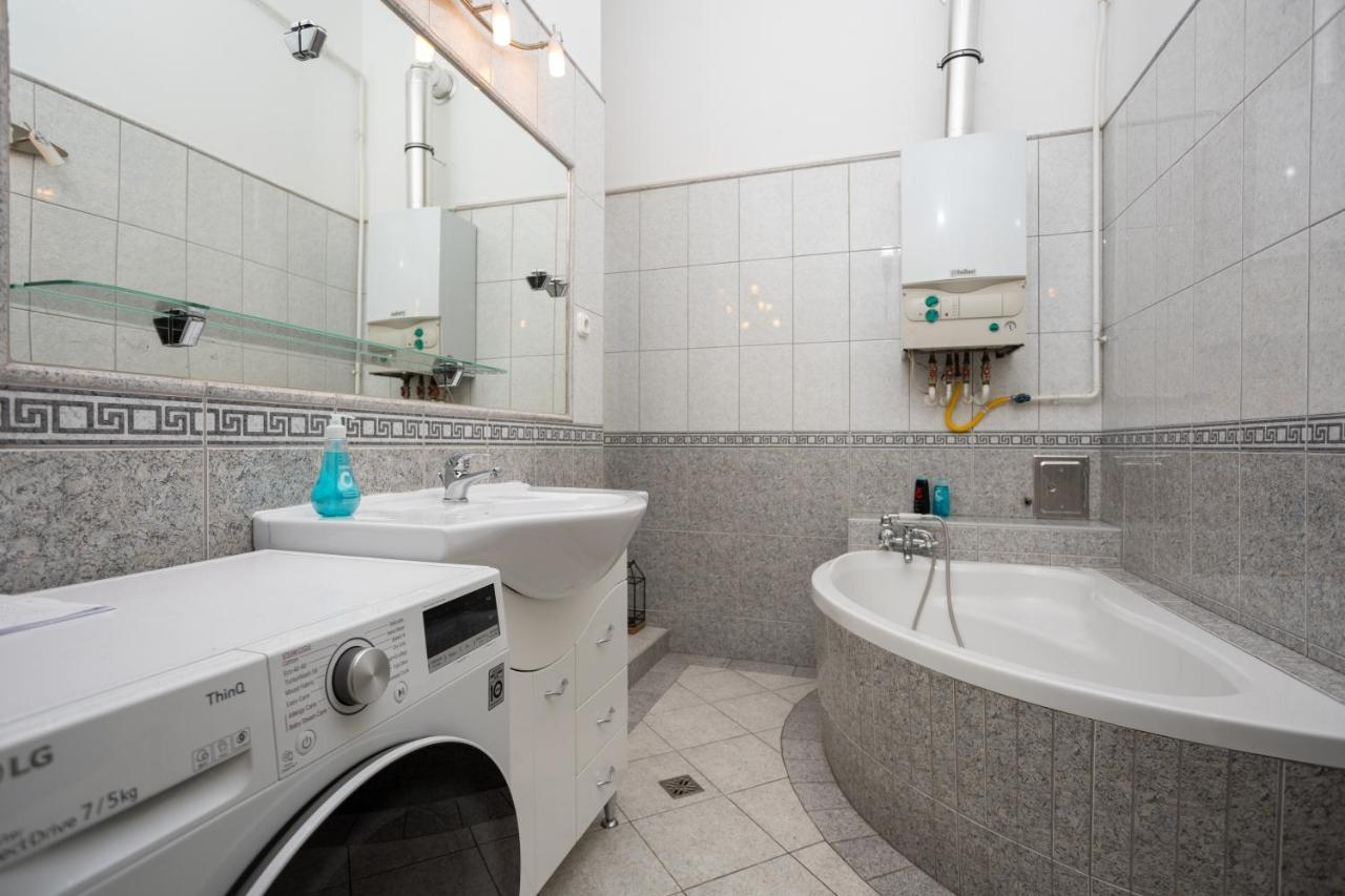 Emerald Suite With Free Parking Budapesta Exterior foto